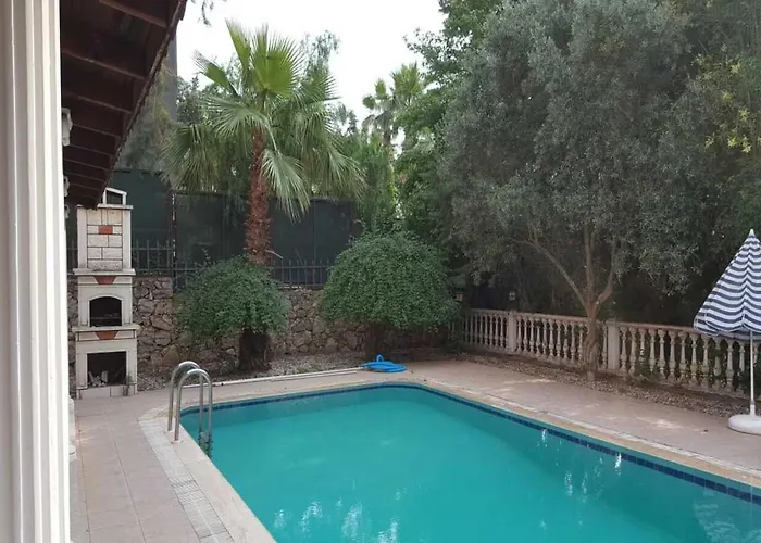 Villa Christing-cozy Private With Pool In Location