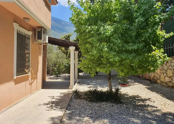 Christing-cozy Private With Pool In Location فتحية