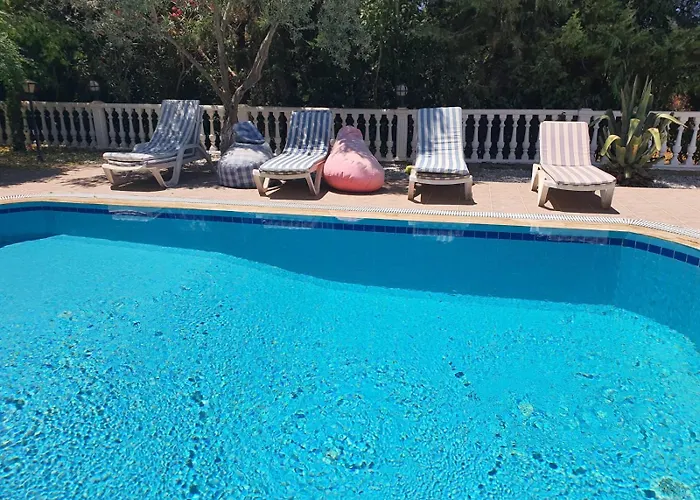 Christing-cozy Private With Pool In Location * فتحية